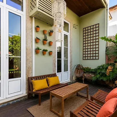 In With Private Garden Villa