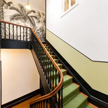 In With Private Garden Villa