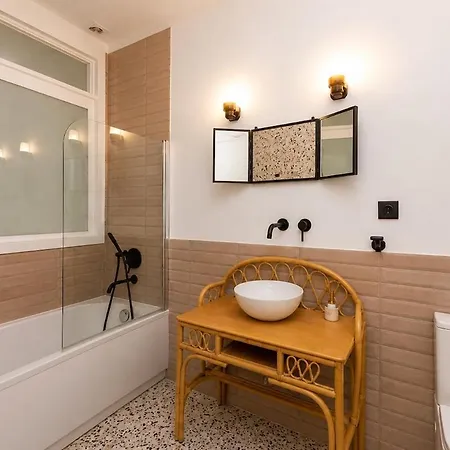 In With Private Garden Villa *